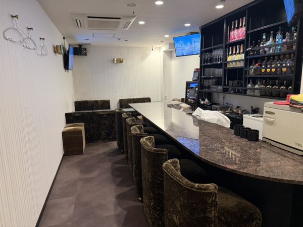 Lounge Noa（ノア）（豊中・曽根）のカウンター席